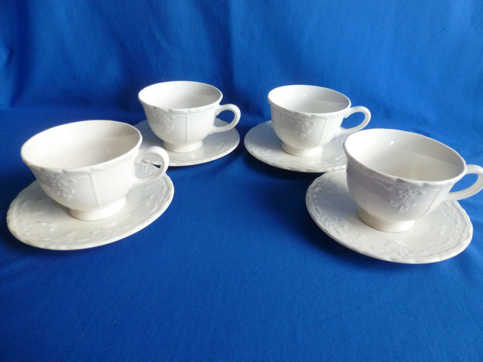 4 Tabletops Lifestyles Versailles White,coffee Cups & Saucers